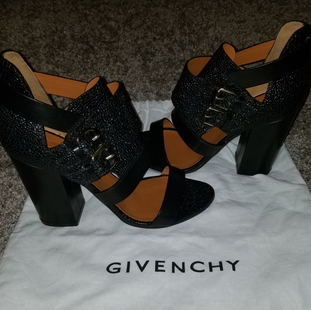 Givenchy heels w/ dust bag